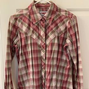 Women’s long sleeve button down